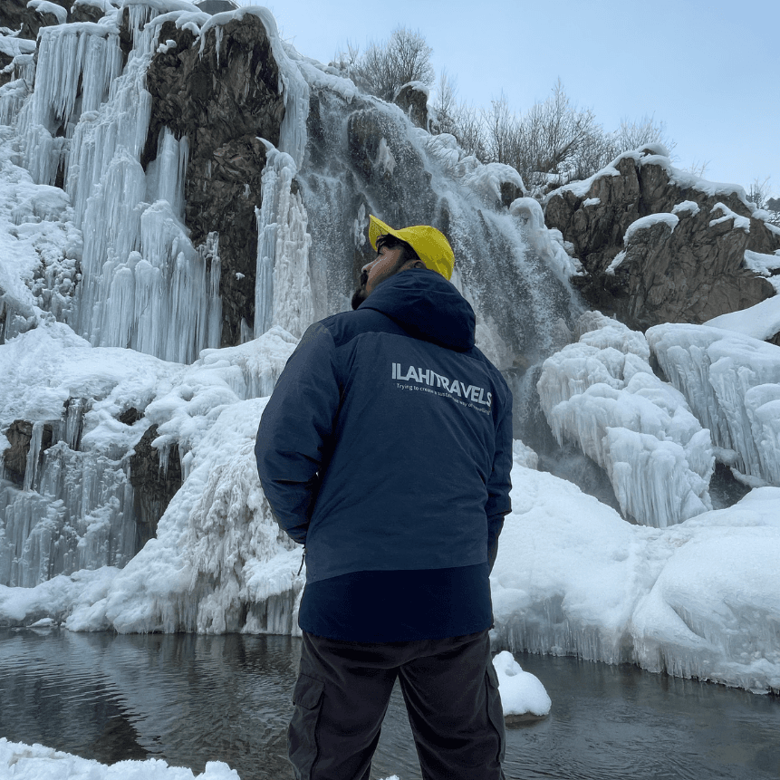 Travel experience in Kashmir with scenic mountain backdrop