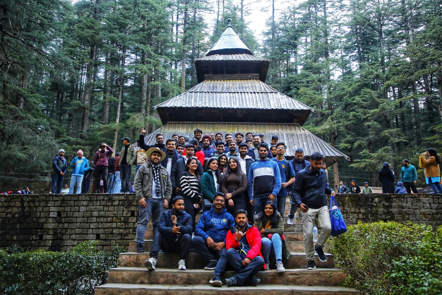 Additional mountain road image from the source Manali Sissu page